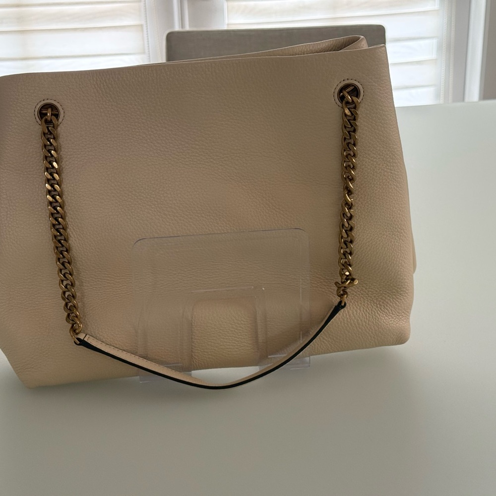 Tory Burch Cream Shoulder Bag with Gold Chain